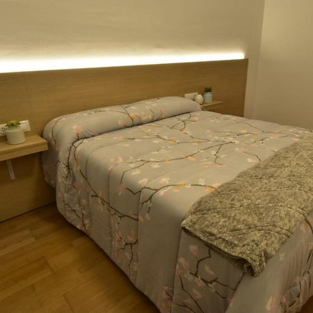 Apartament Gredera Олот Екстериор снимка